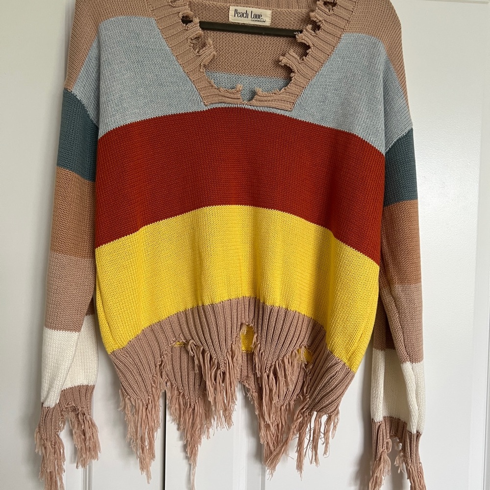 Peach Love California Red Yellow V-Neck Top